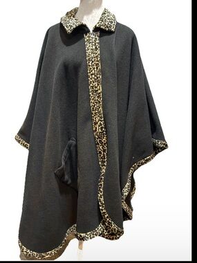 Le Moda black fleece & leopard print faux fur trimmed cape coat 1X 2X